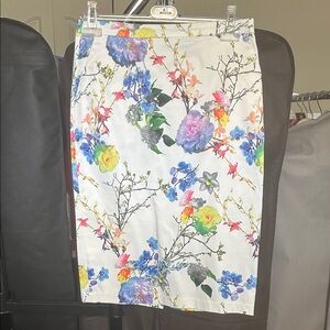 Ovi White Floral Pencil Skirt with Multicolor Blooms